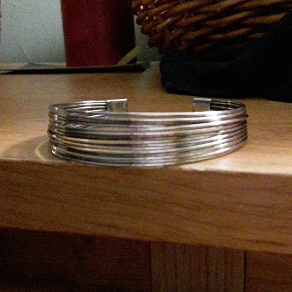 Adjustable bracelet
